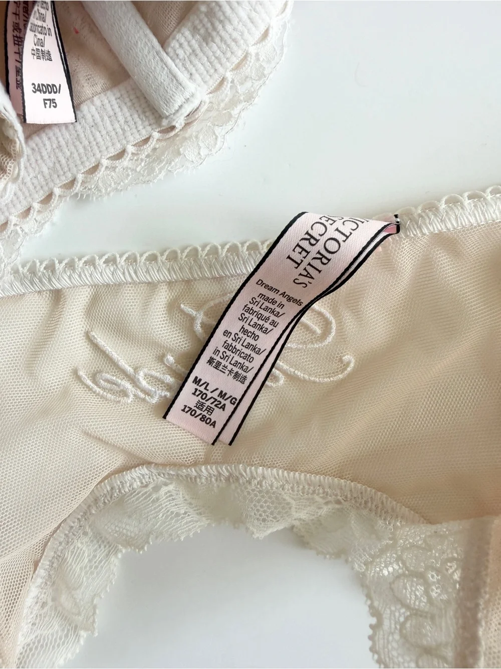 34DDD MEDIUM Victoria’s Secret 3PCS bridal bra set garter belt thong panties